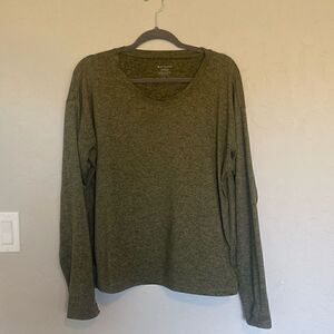 Green and black long sleeve Athleta top
